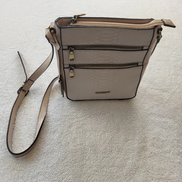 Simply Noelle Crossbody Purse White and Blush Pink - Picture 2 of 10